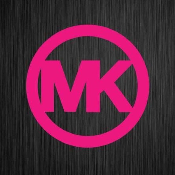 Meet your Posher, Bobbi jo - Picture 5 of 9